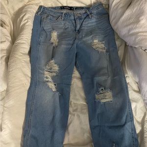 Hollister High Rise Slim Straight Cut Jeans